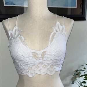 TRUE Women's White Lace Bralette - Elegant Crochet Detail Medium